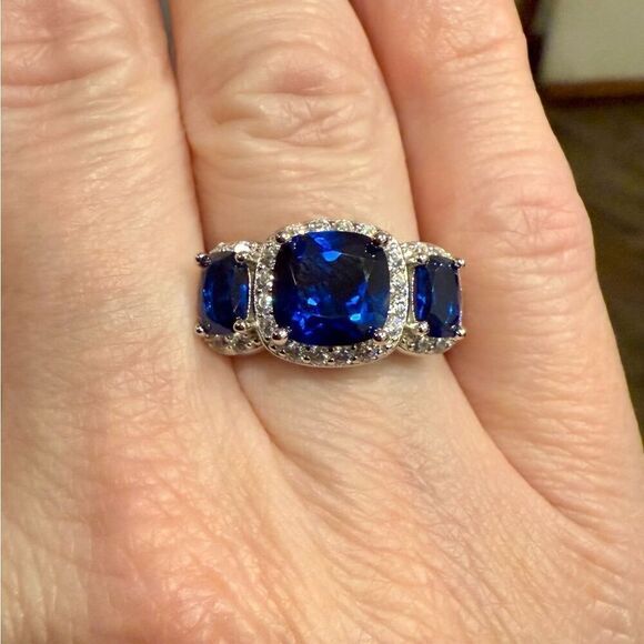 Stunning Sterling Silver Blue Sapphire Three Stone Halo CZ Ring New - Picture 5 of 5